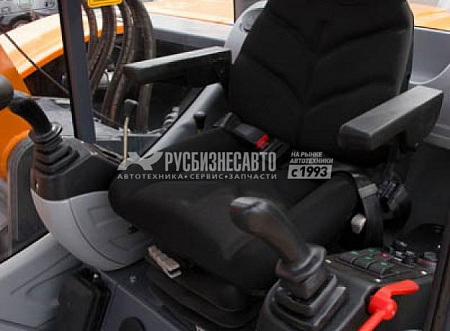 Экскаватор колесный UMG E140W