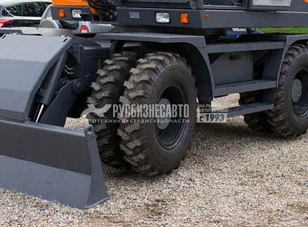 Экскаватор колесный UMG E140W