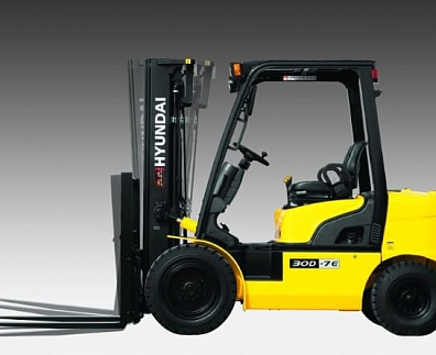 Дизельный вилочный погрузчик HYUNDAI 30DT-7